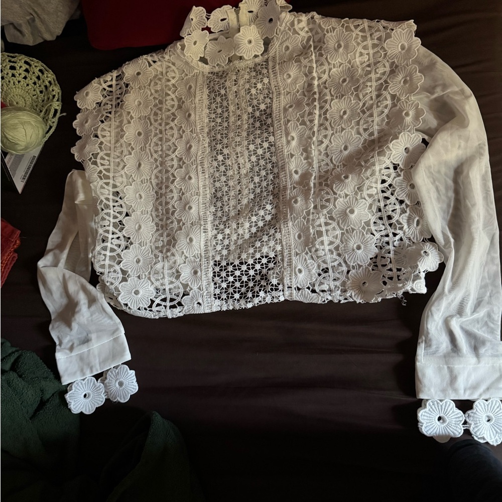Elegant White Lace Women's Top
